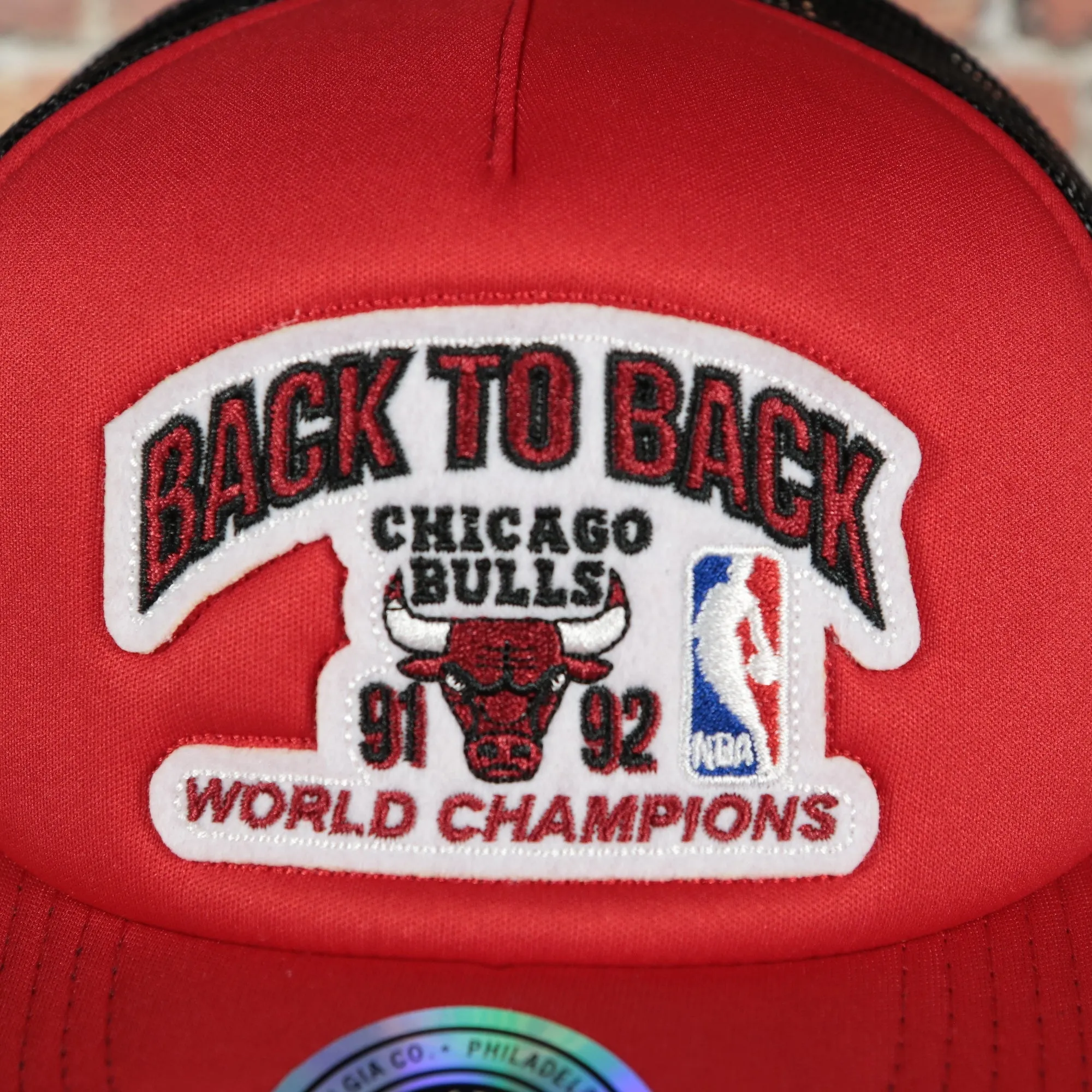 Chicago Bulls Back to Back NBA Championship 1991/1992 Green Bottom Two Tone Red/Black Trucker Hat | Mitchell and Ness