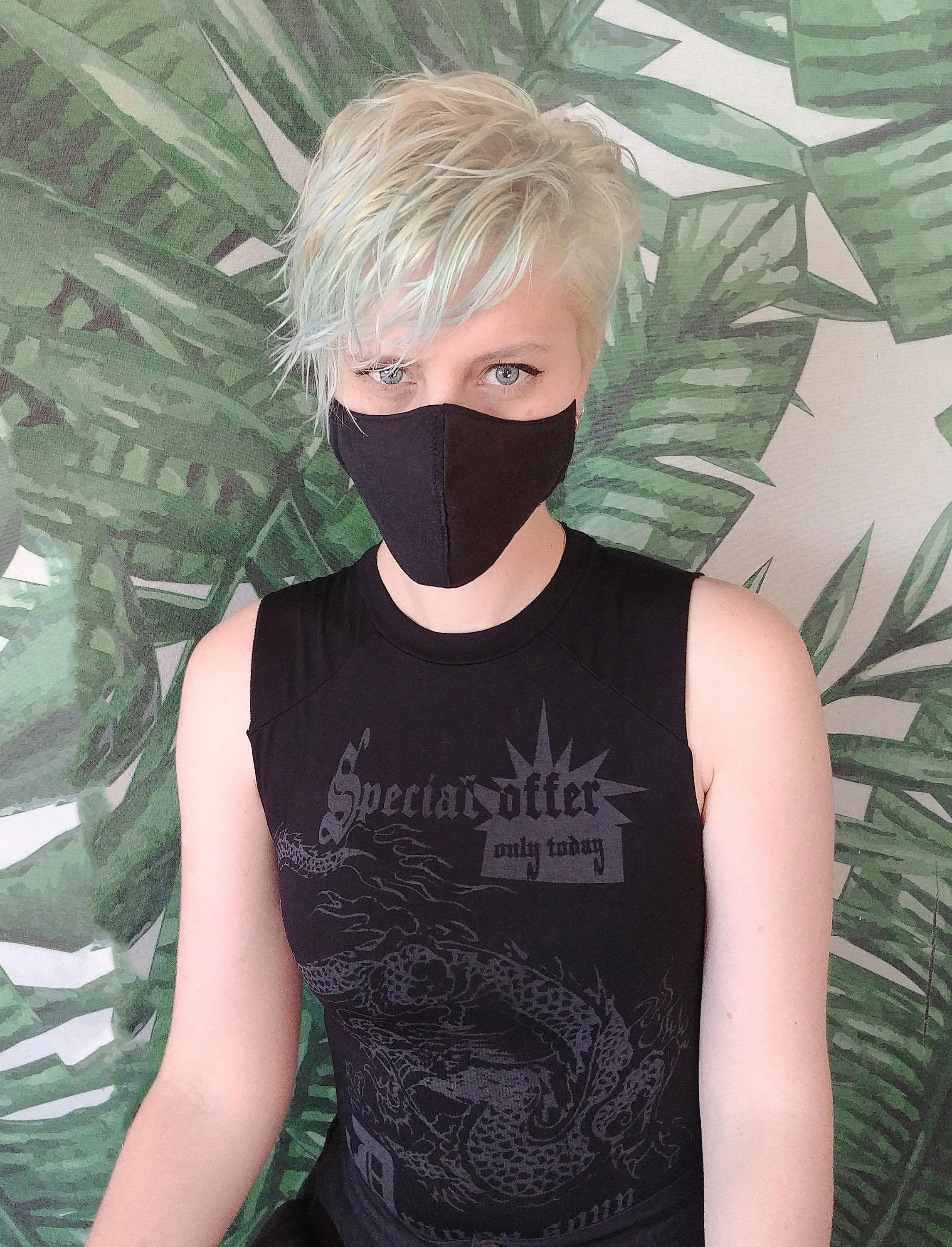 Classic black cotton reusable facemask