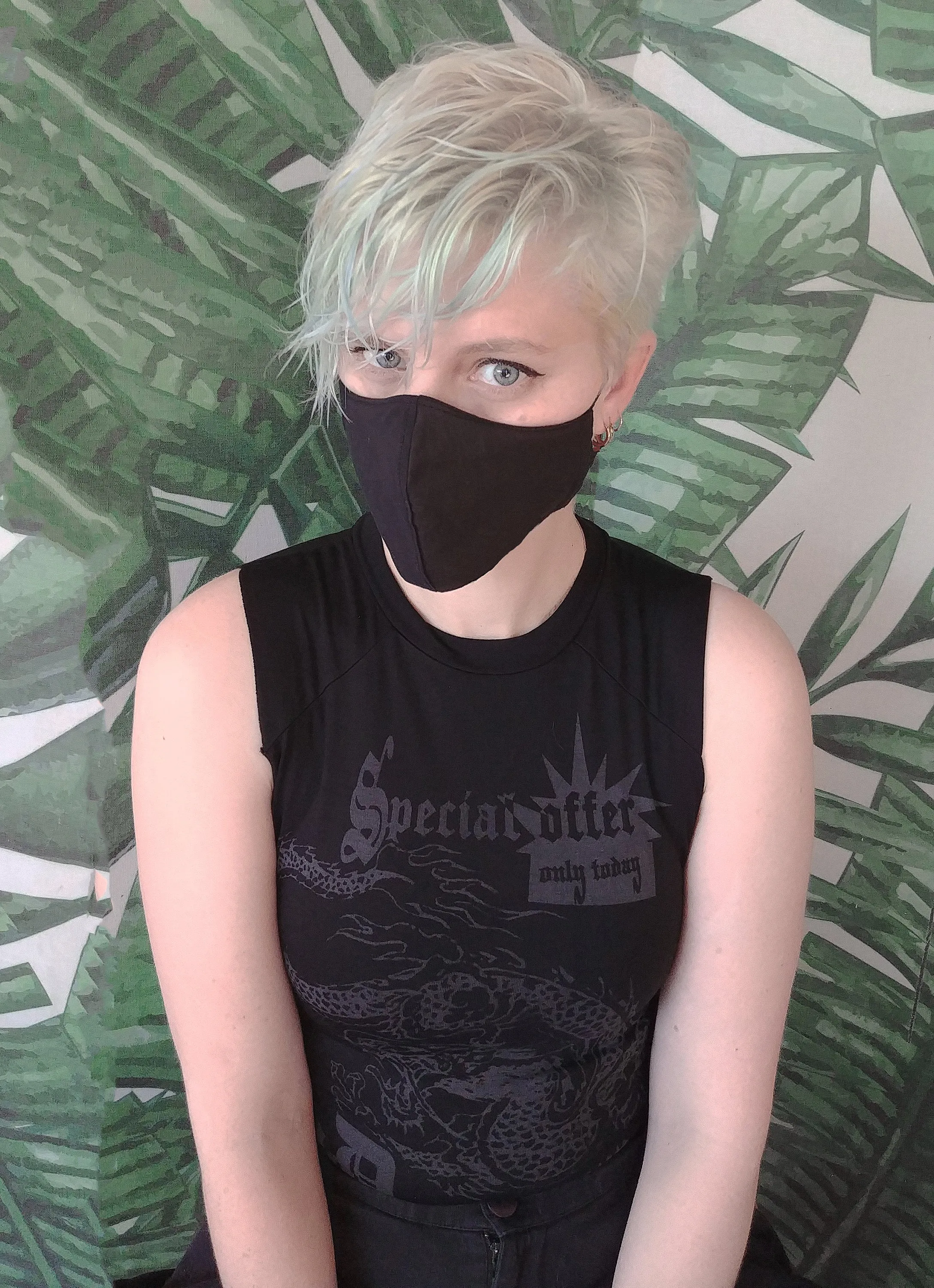 Classic black cotton reusable facemask