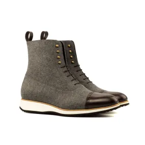 		Gray Balmoral Boots	