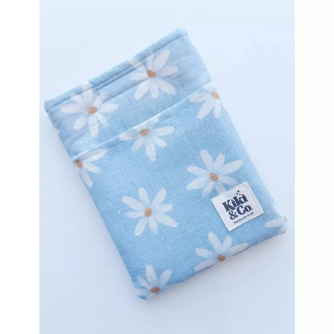 Kiki & Co Medium Book Sleeve | Daisy Dream