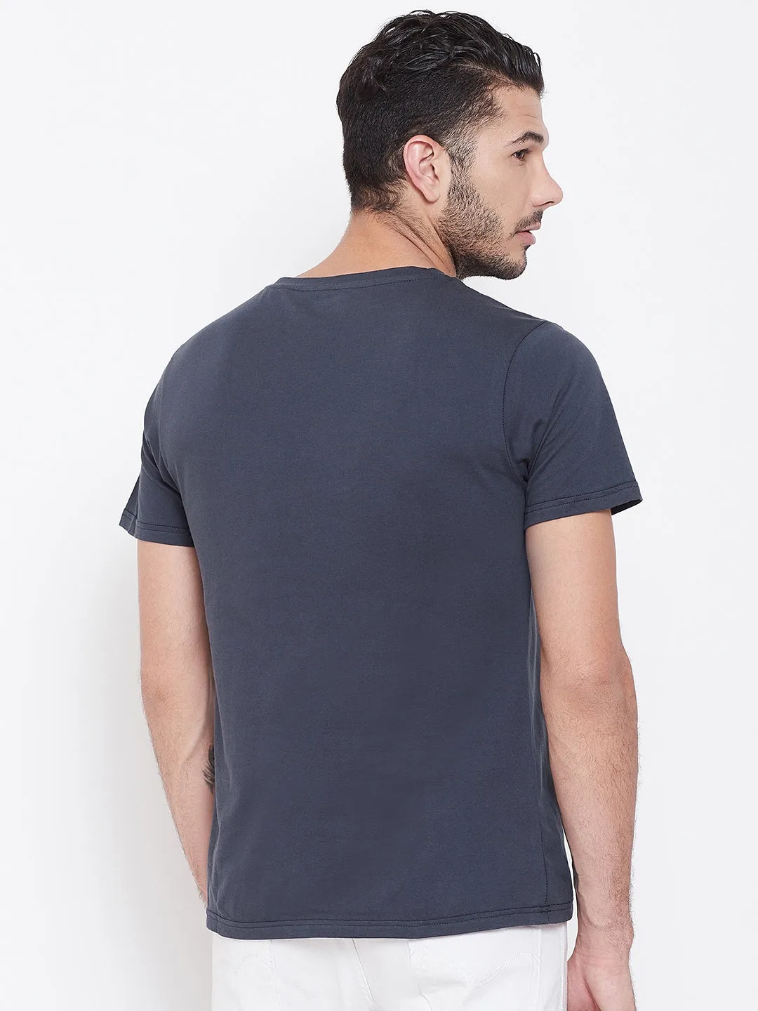 Men Navy Blue Solid Round Neck T-shirt