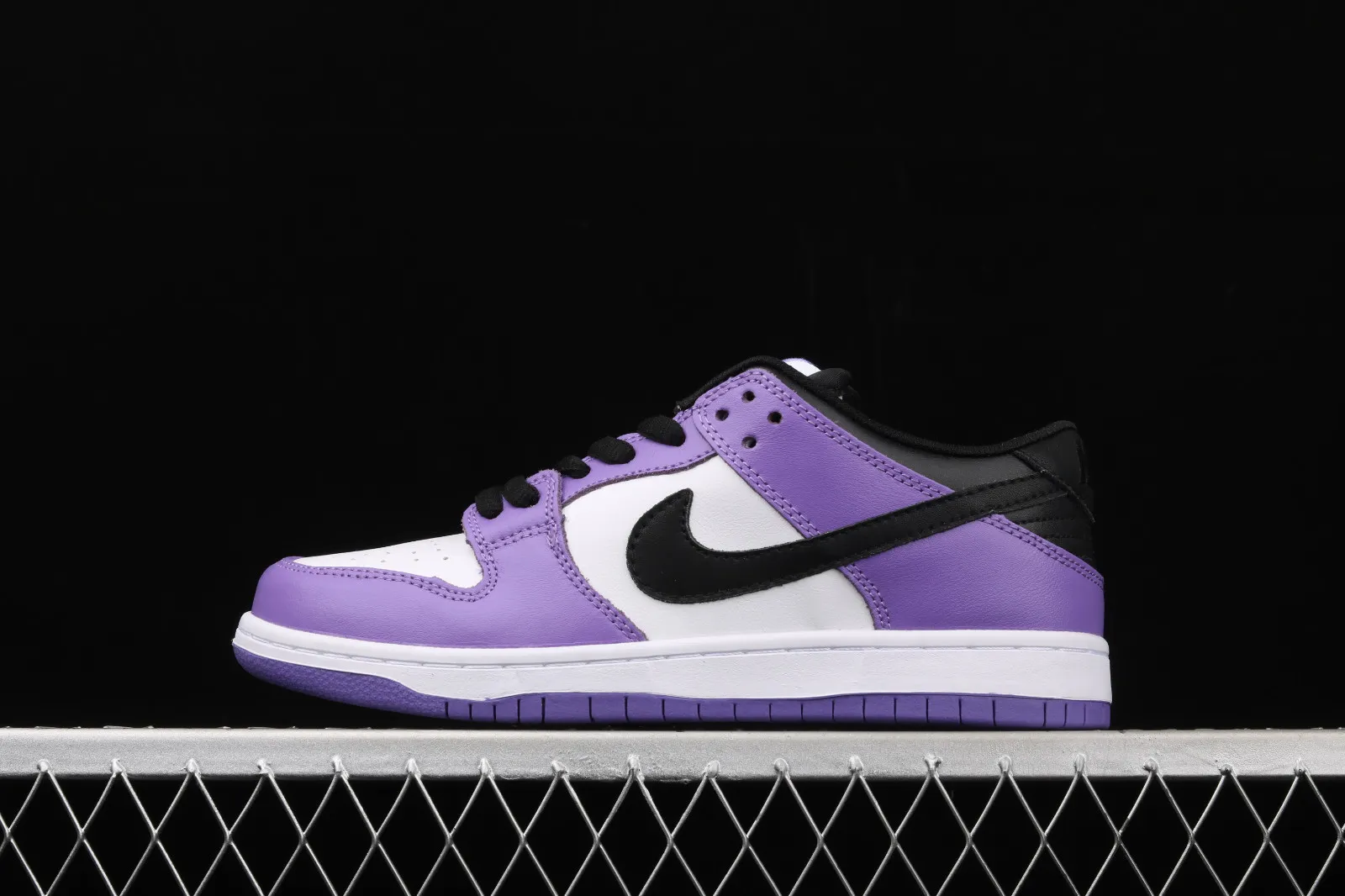 Nike SB Dunk Low Pro PRM White Purple Black 304292-305