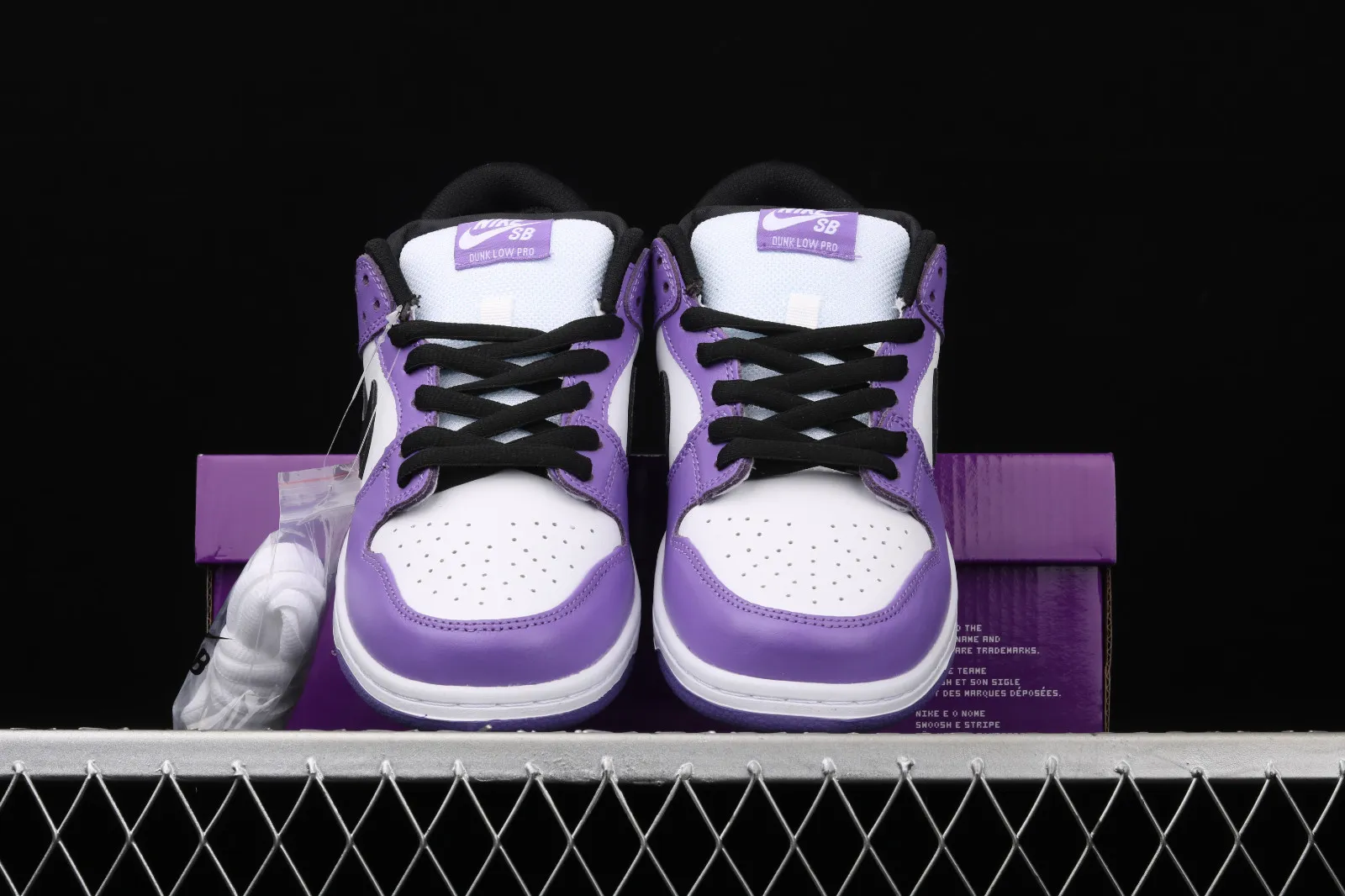 Nike SB Dunk Low Pro PRM White Purple Black 304292-305